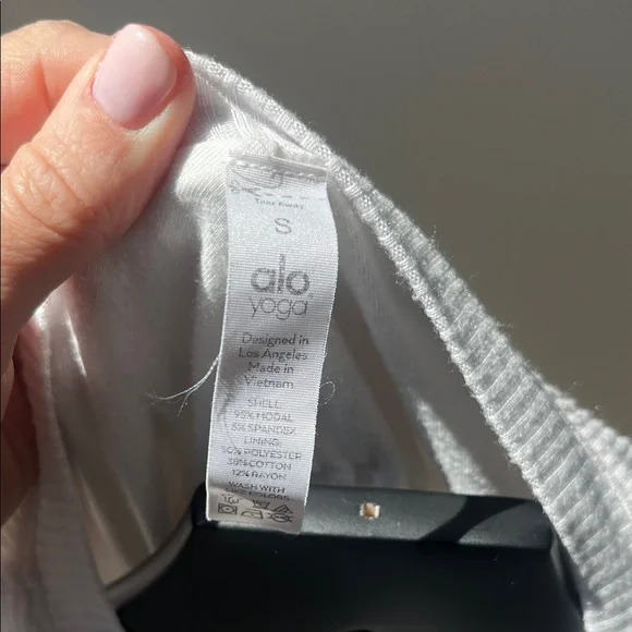 All White Long Sleeve Open Back Top - Picture 4 of 4